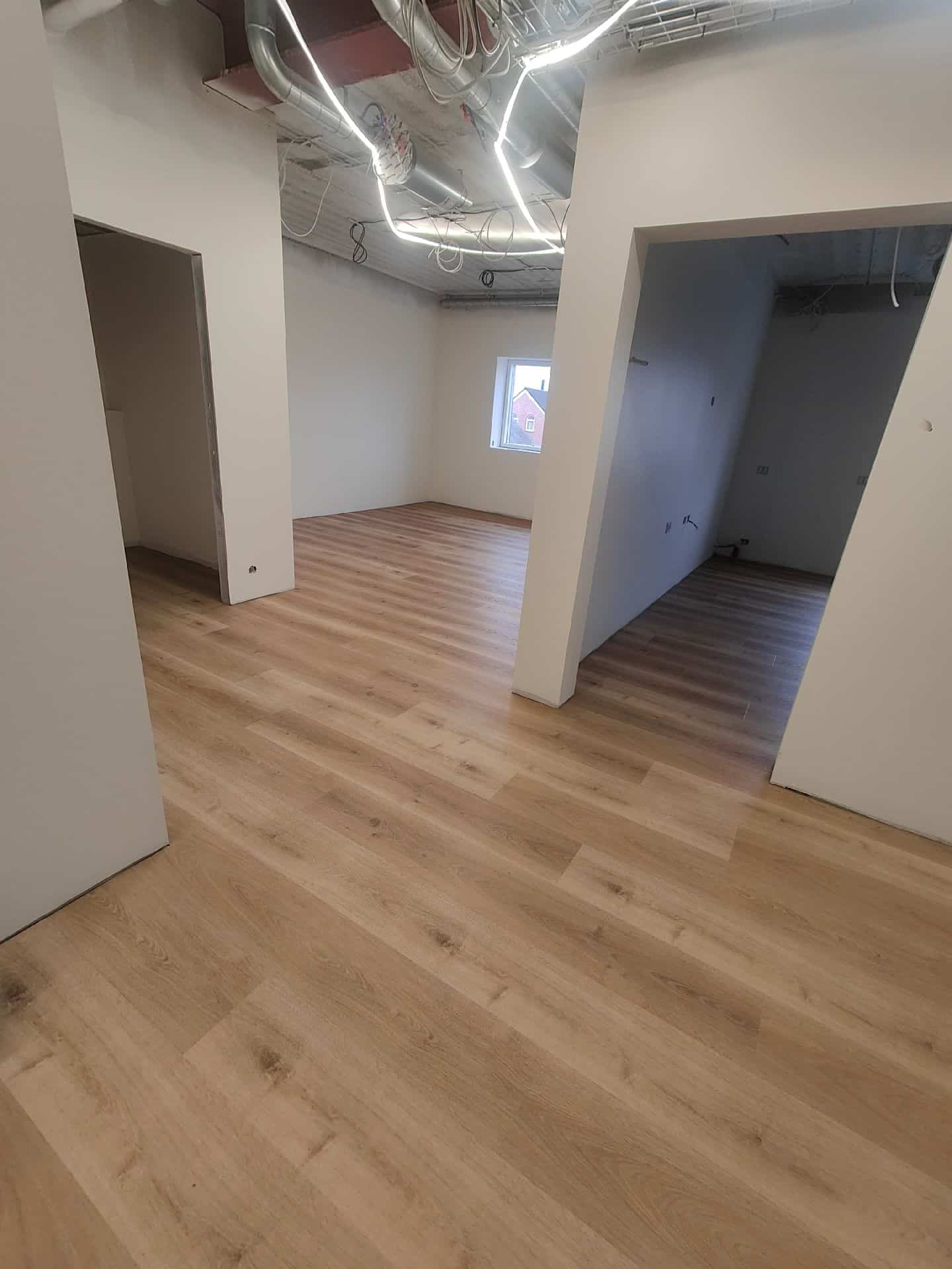 400m2 Lvt dryback